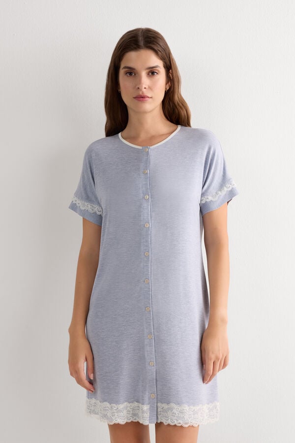 Chemise de nuit ouverte devant avec détails en dentelle