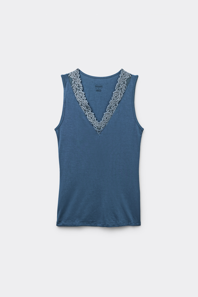 Top aus Modal und Spitze Pretty Flower