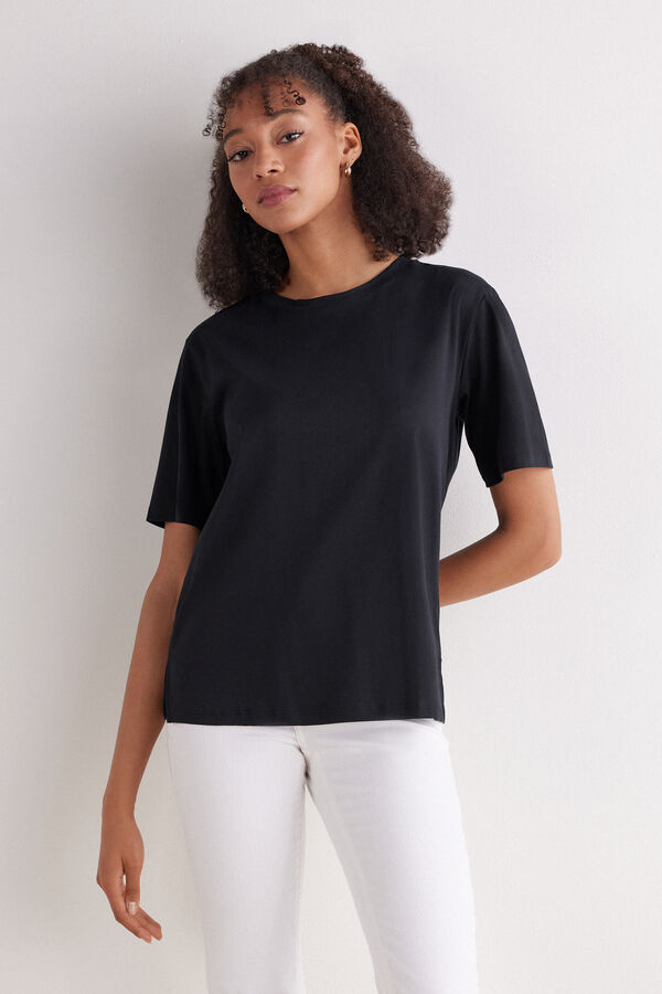 Kurzarmshirt aus Elevated Cotton