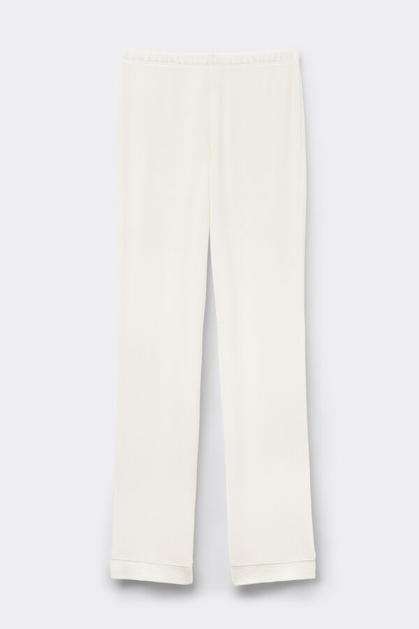 Egyenes Sz&aacute;r&uacute; Hossz&uacute; Nadr&aacute;g Glisten in the Light