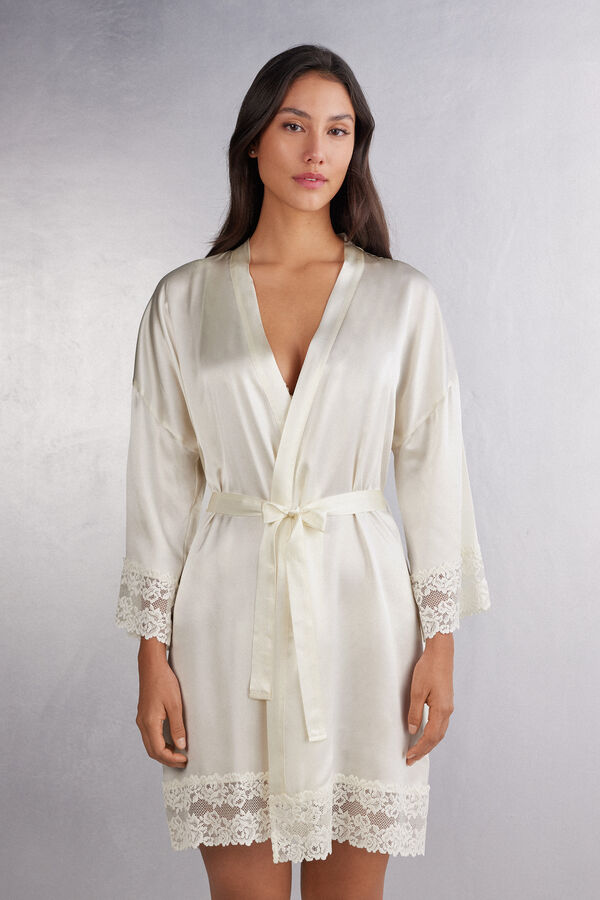 Pretty Flowers Silk Kimono
