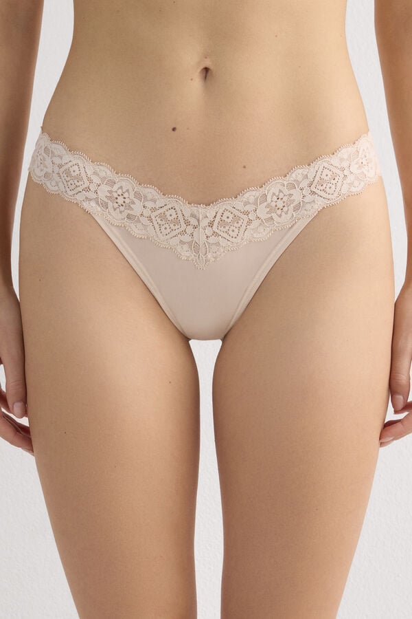 ‘80s-Style Lace and Microfibre Brazilian Briefs