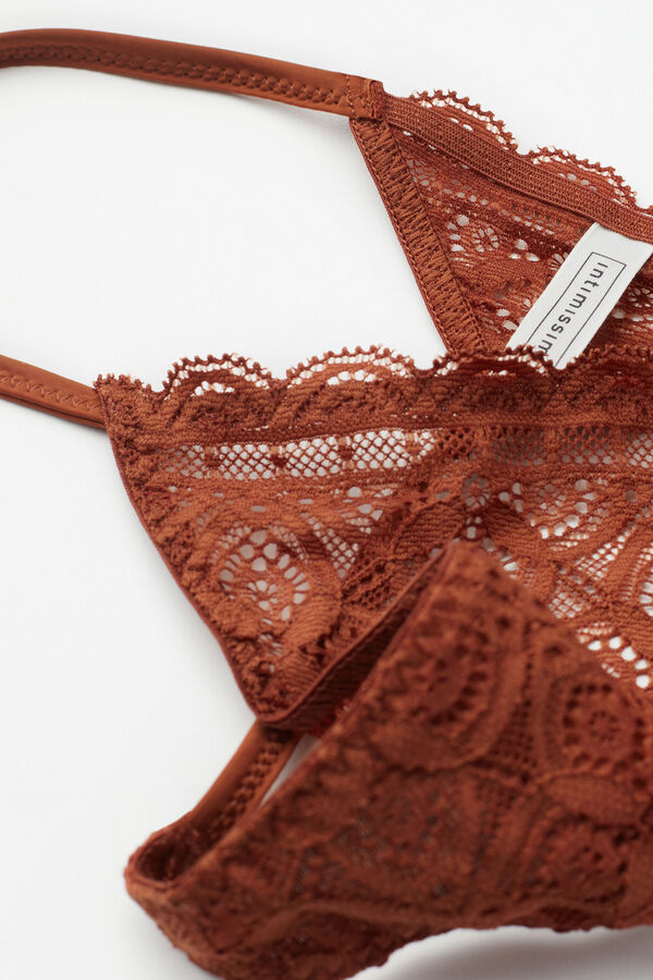 Intimissimi SE: Strings, lace and rings: the must have of the new