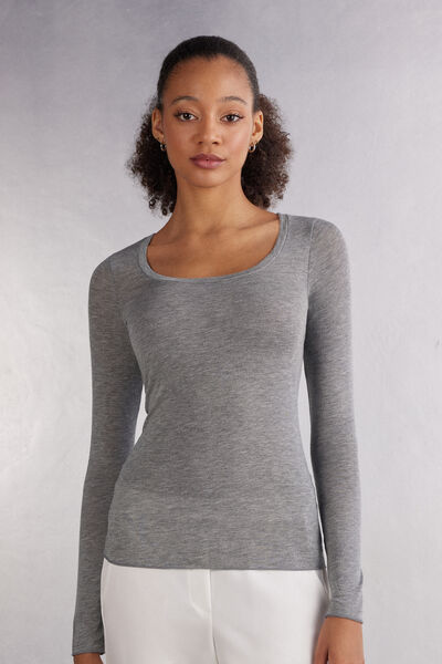 Long-Sleeved Scoop-Neck Top made from Ultralight Modal and Cashmere