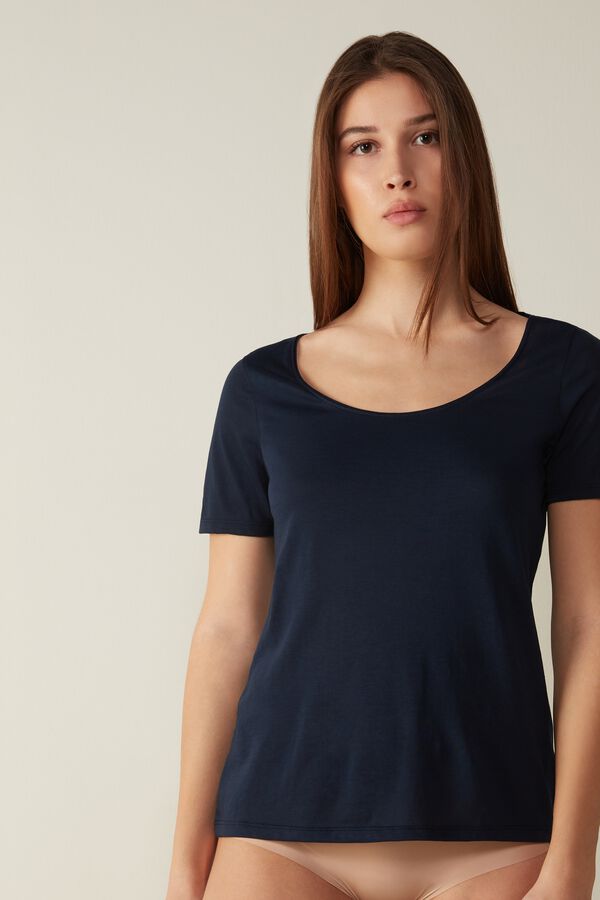 Short Sleeve Scoop Neck Top in Supima® Ultrafresh Cotton