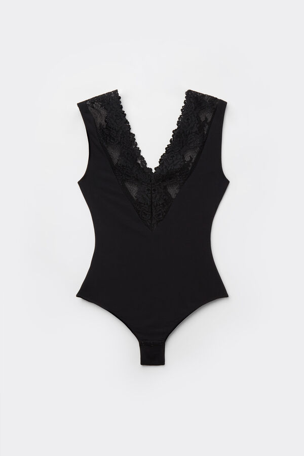 Pretty Flowers V-Neck Body