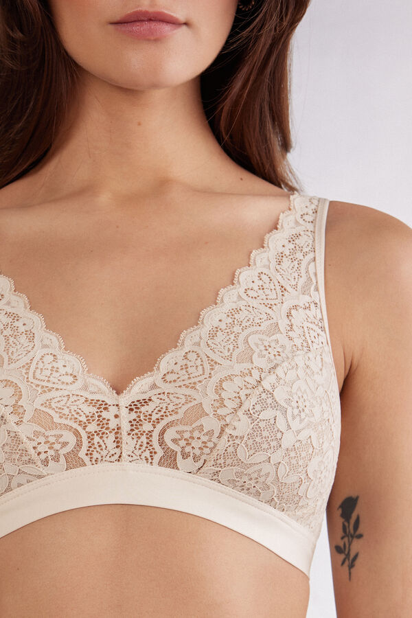 Lara Lace Triangle Bra