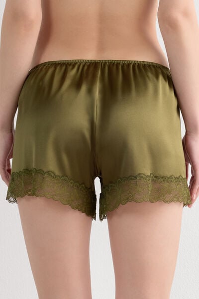 Seidenshorts mit Spitze