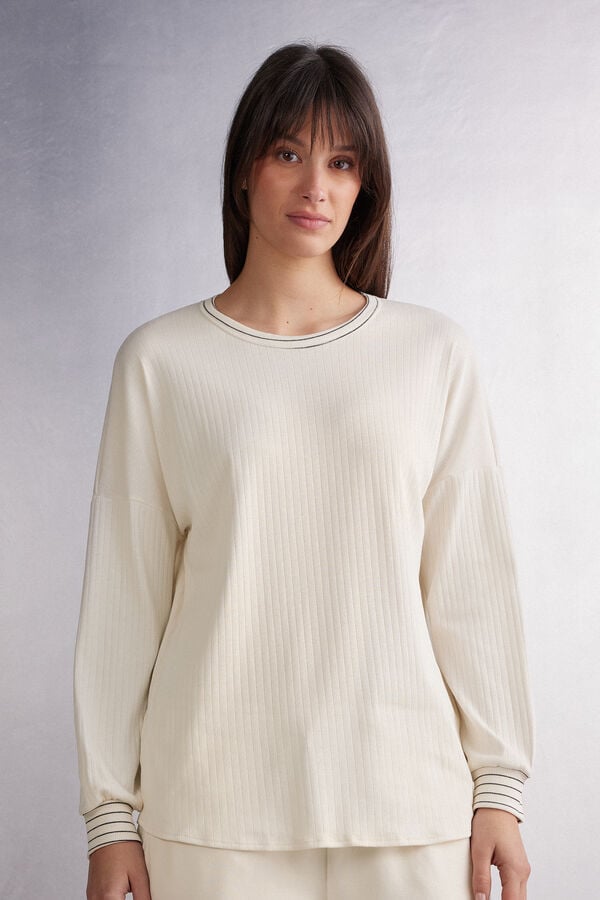 Creamy Stripes Long-Sleeved Top