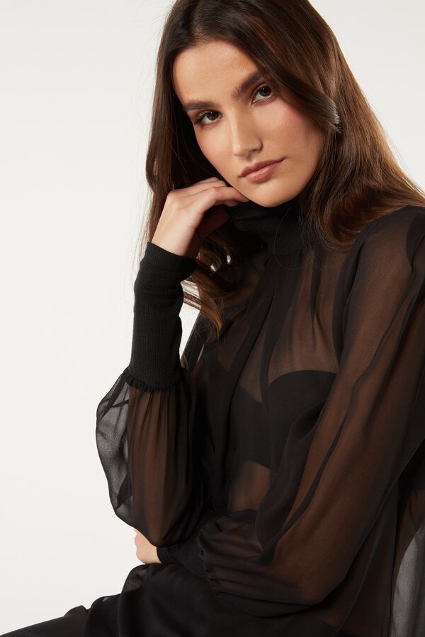 Camisa de Seda con Cuello Vuelto y Mangas Abombadas