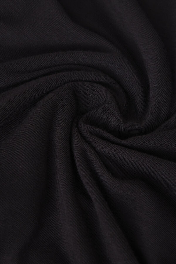 Langarmbody aus Fresh Bamboo mit tiefem V-Ausschnitt