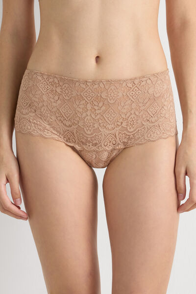Panty aus Spitze
