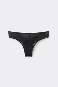 Cueca brasileira de renda Pretty Flowers
