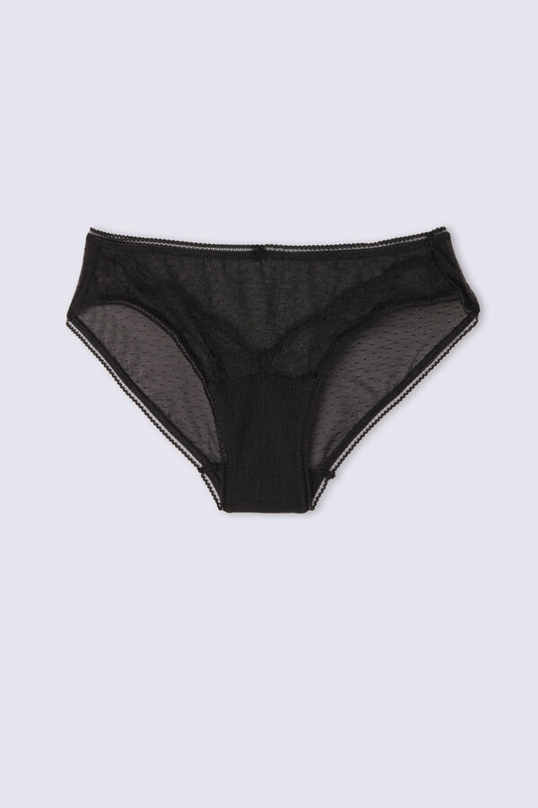 BRIEFS LACE Never Gets OLD | Intimissimi
