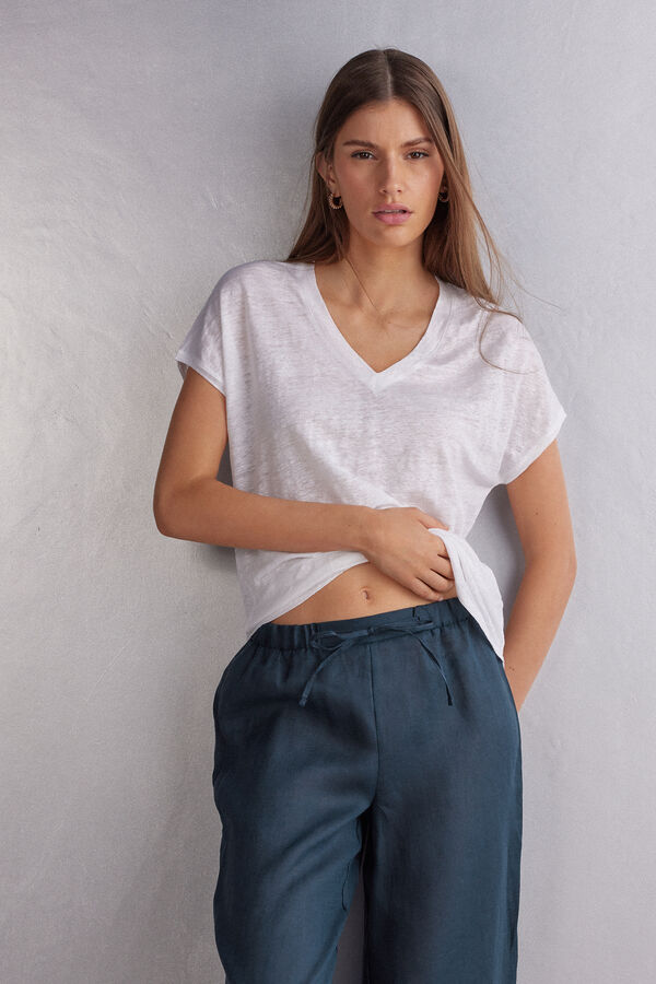 Short-Sleeved Linen Top with V Neck