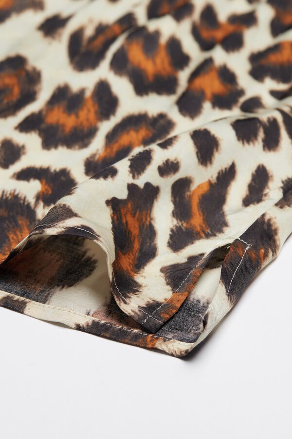 Shorts in Leopard Lovers Satin Viscose