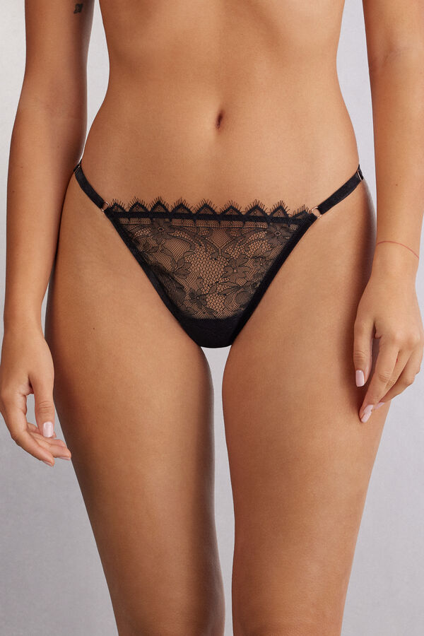 Intriguing Beauty Thong with Side Straps