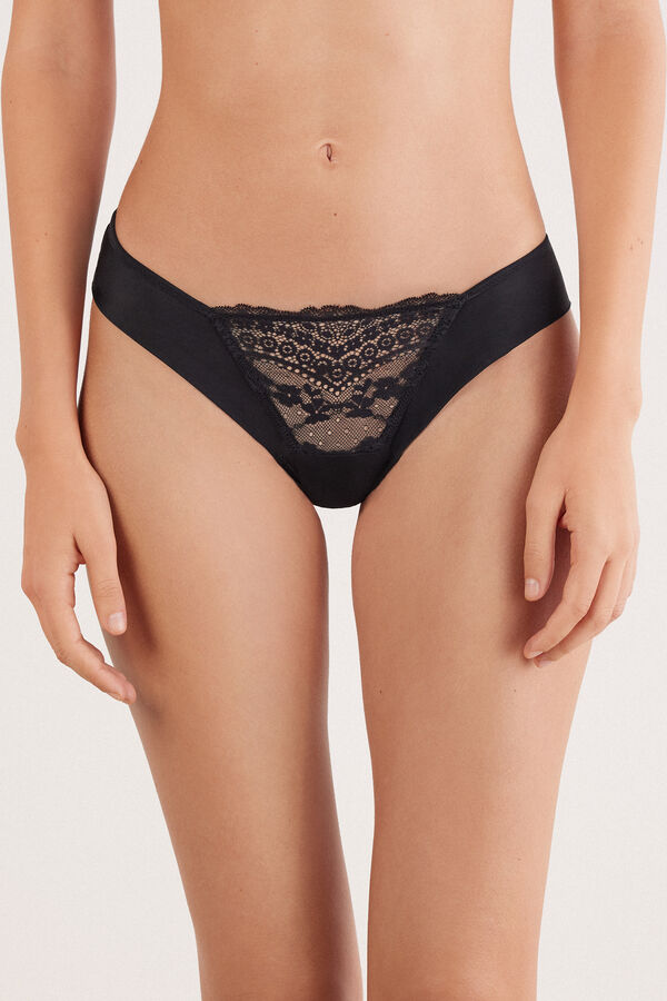 BRAZILIAN BRIEFS 80 THE Star OF THE Show