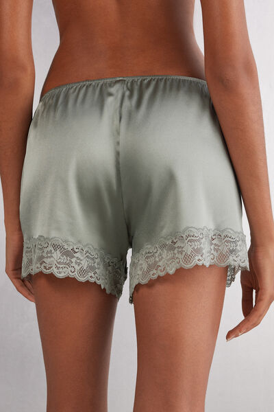 Seidenshorts mit Spitze