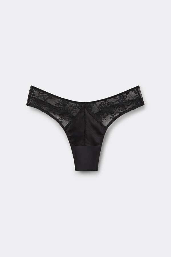 The Art of Lingerie 80s-Style Brazilian Briefs