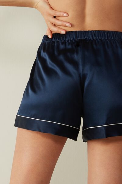 Shorts aus Seide mit Kontrastkanten