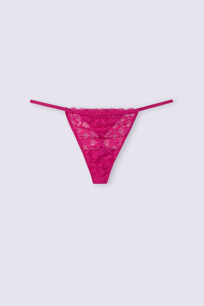 String ficelle en dentelle