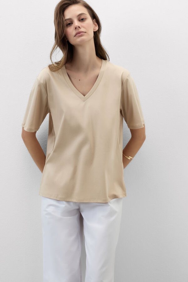 Short-Sleeved V-Neck Top in Elevated Cotton