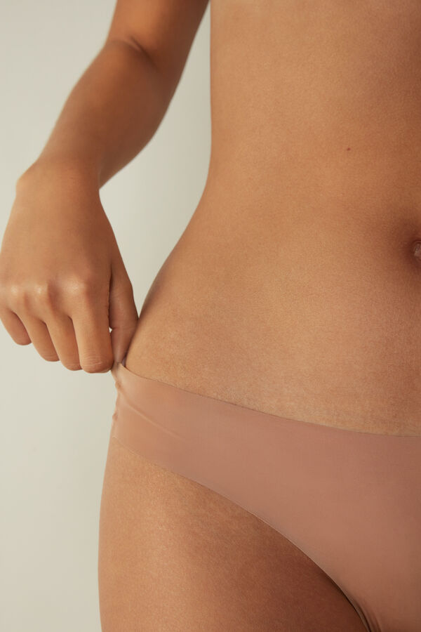 Brazilian Panties in Seamless Ultra Light Microfiber