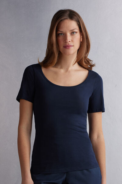 Short-Sleeved Ultrafresh Cotton Top with Scoop Neck