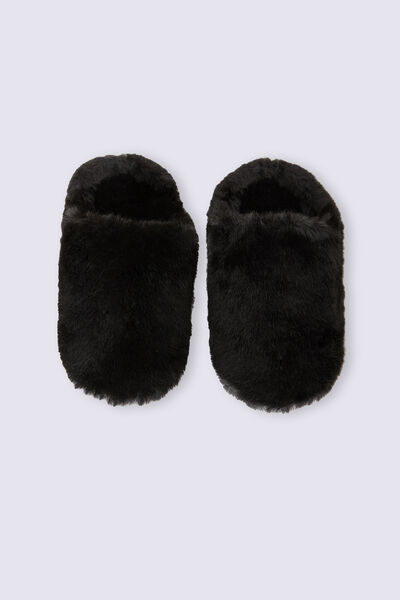 Tofflor i fuskpäls