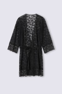 Kimono in Pizzo Lace Never Gets Old