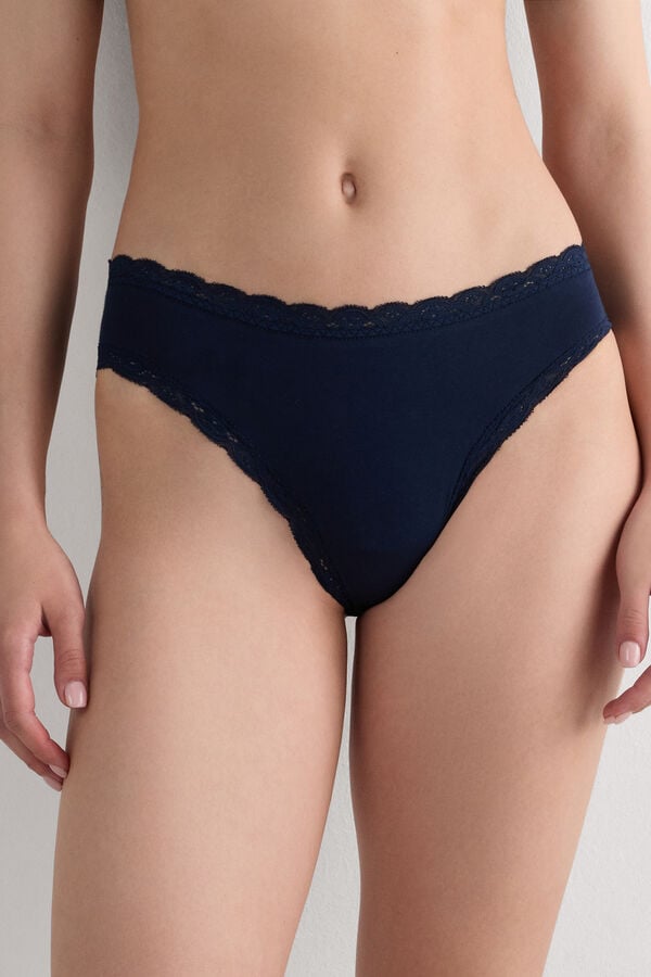 Slip aus Baumwolle und Spitze