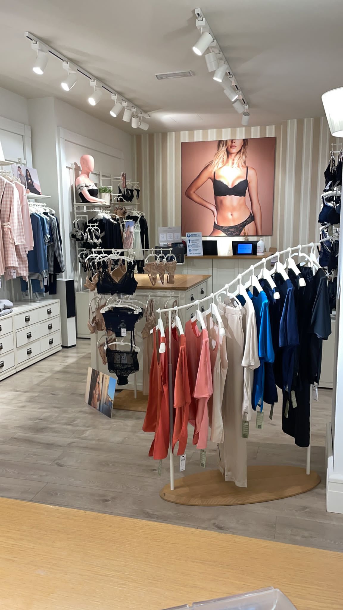 Intimissimi ANDRIA VIALE CRISPI