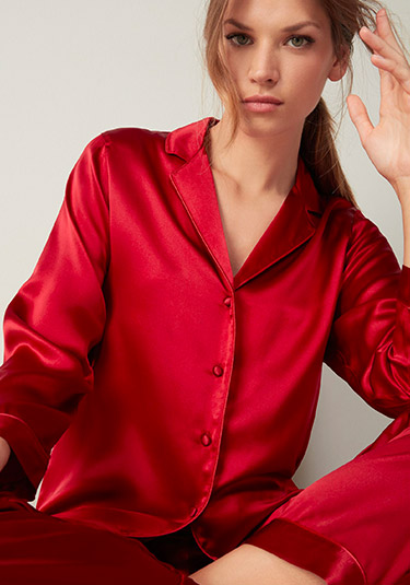 woman nightwear type pyjamas