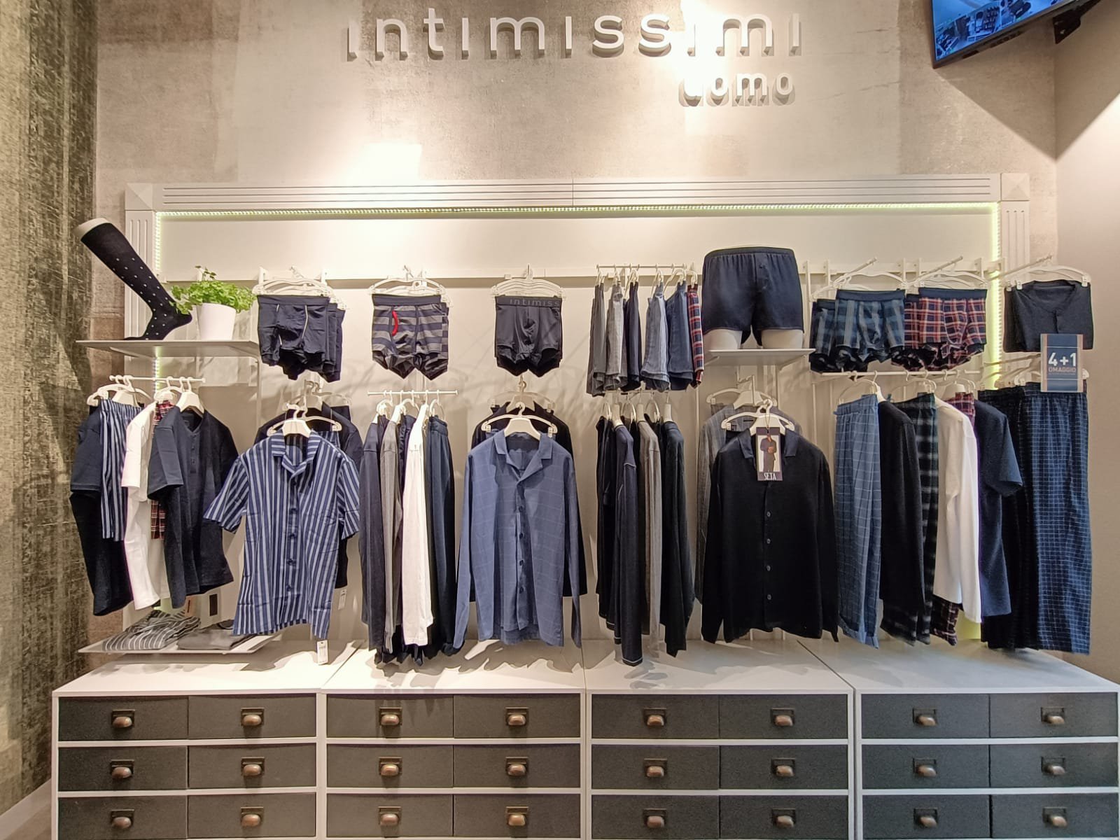 Negozio intimo a COSENZA in CORSO MAZZINI N. 135 Intimissimi CH
