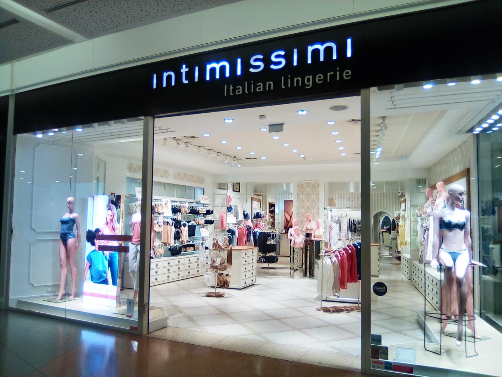 Underwear And Lingerie Shop In Coimbra At Rua General Humberto Delgado 7 211 Lj 226 Intimissimi