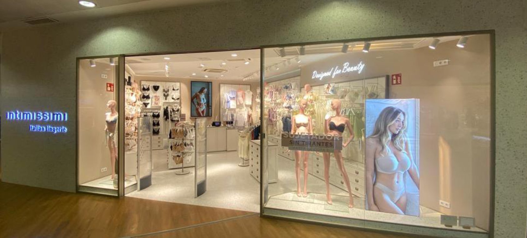 Tienda lencería en Sevilla en Calle Luis de Morales,2 Local B 30 Intimissimi