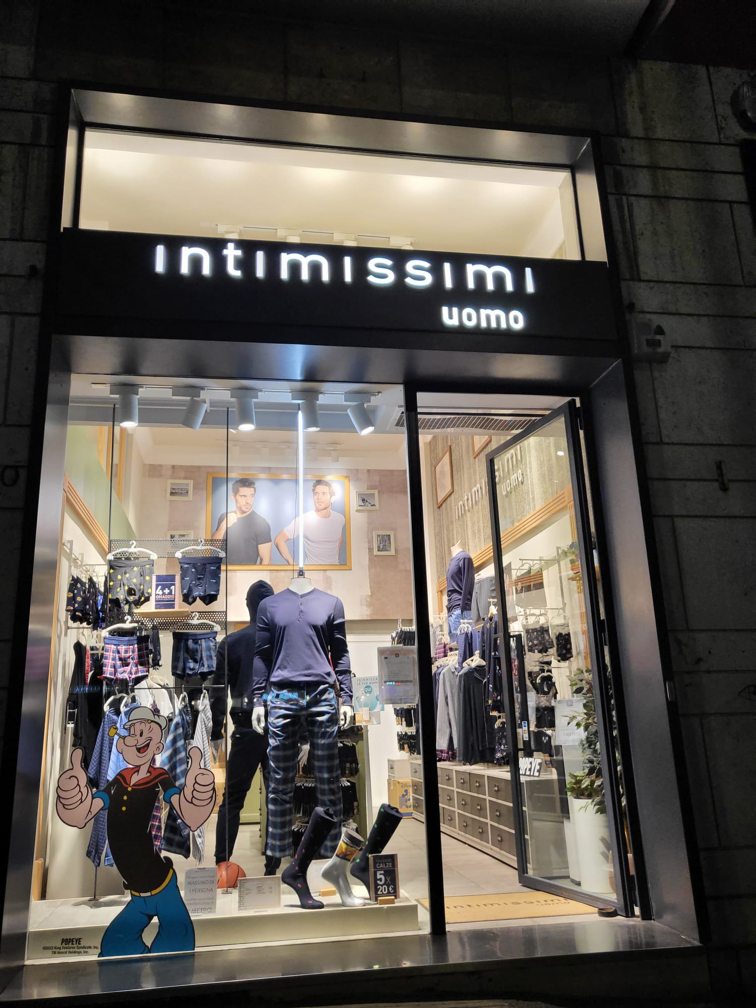 Underwear and lingerie shop in ROMA at PIAZZA DELLA BALDUINA N. 30 |  Intimissimi