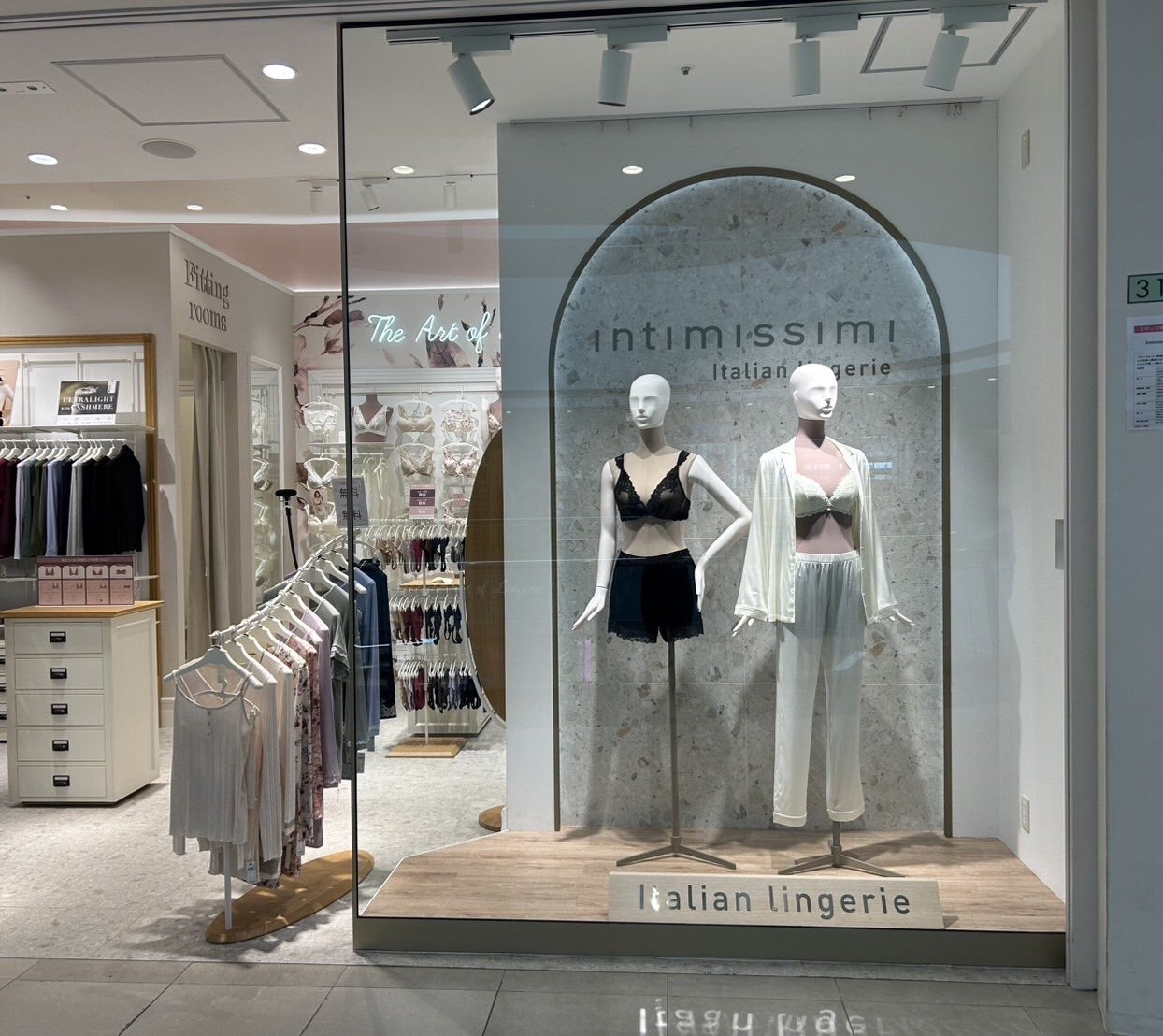 Intimissimi ららぽーと横浜店
