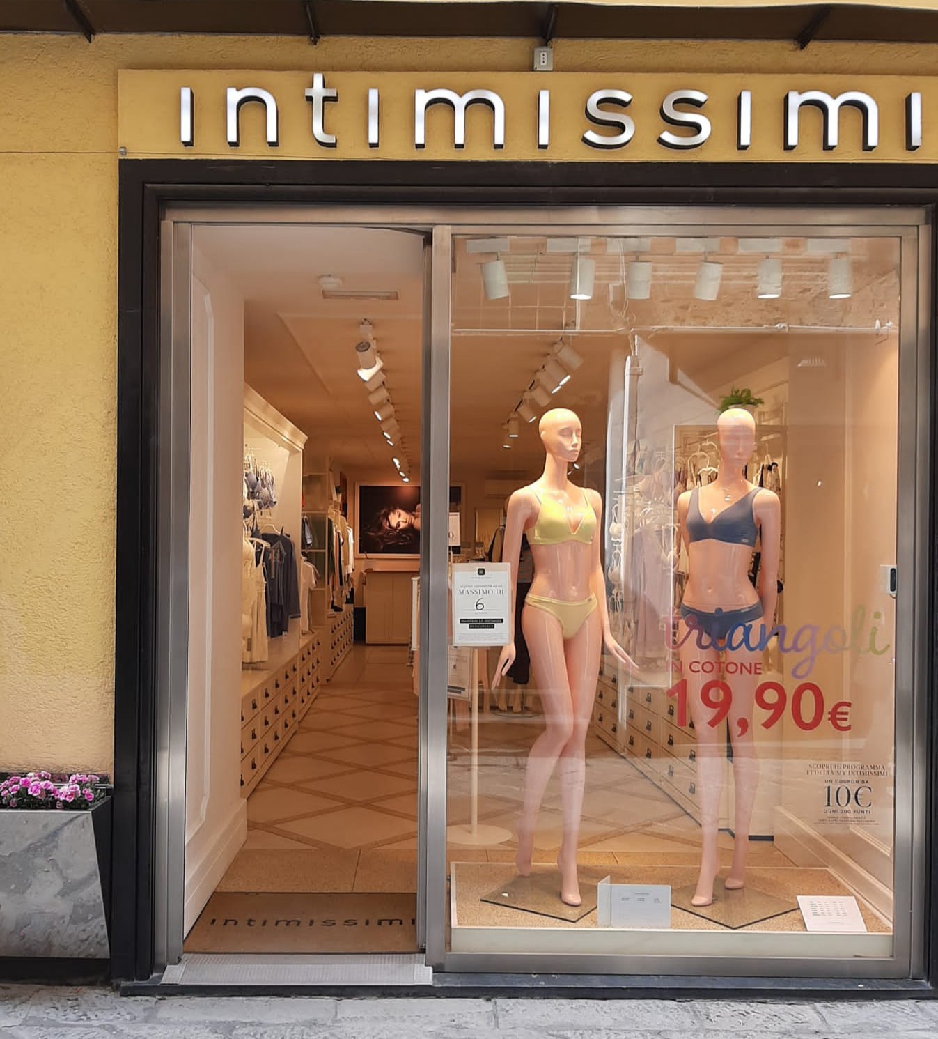 Intimissimi ALASSIO VIA VITTORIO VENETO