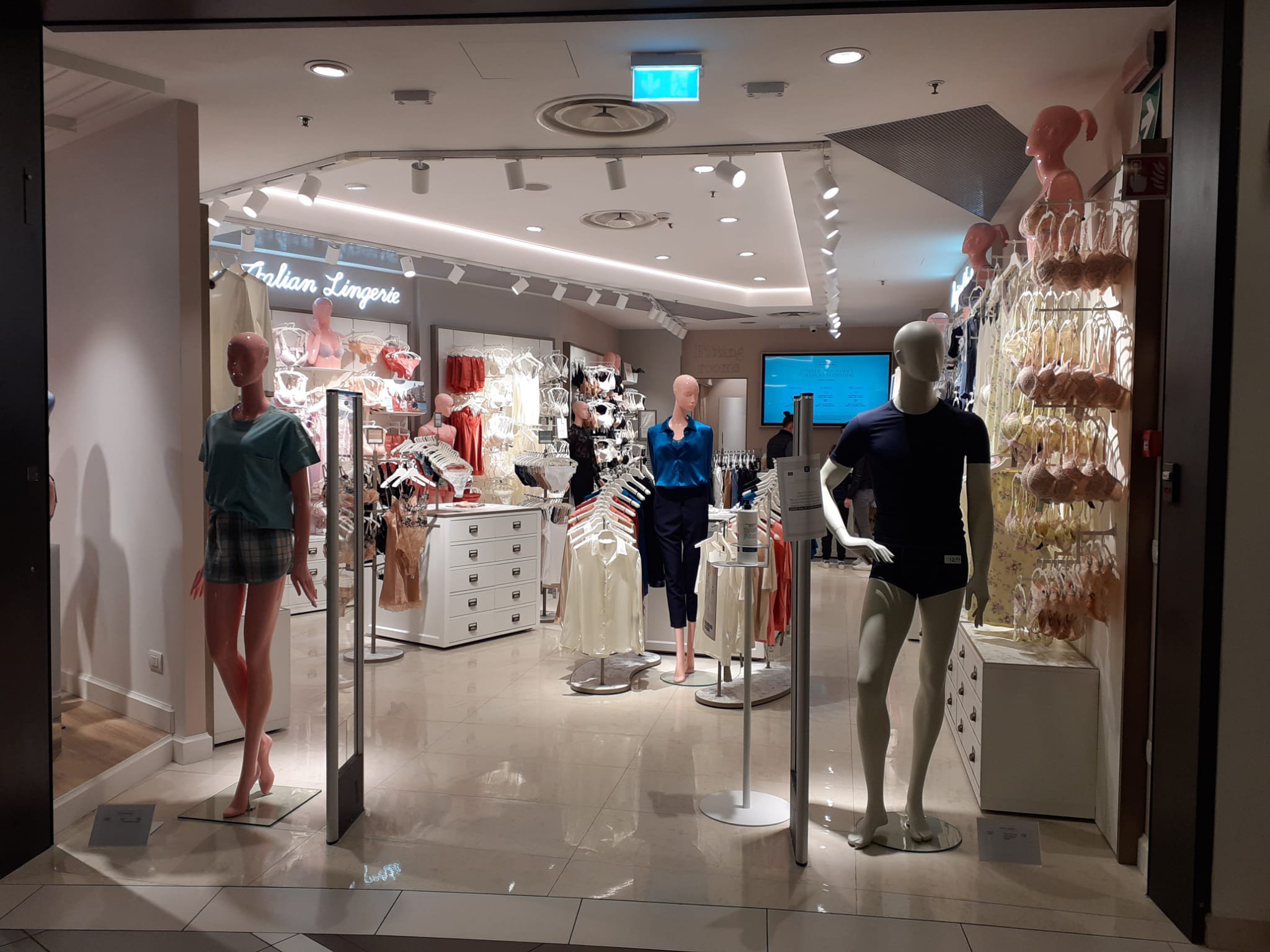 Intimissimi best sale via garibaldi