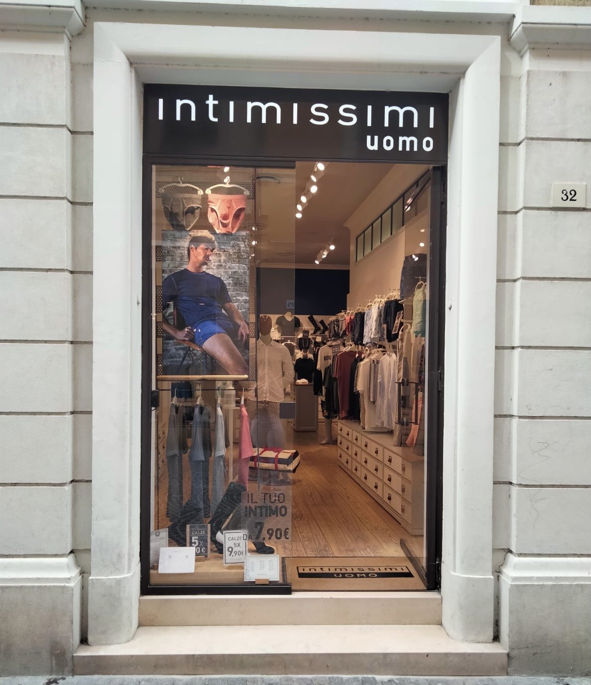 Intimissimi SENIGALLIA CSO II GIUGNO 30/36