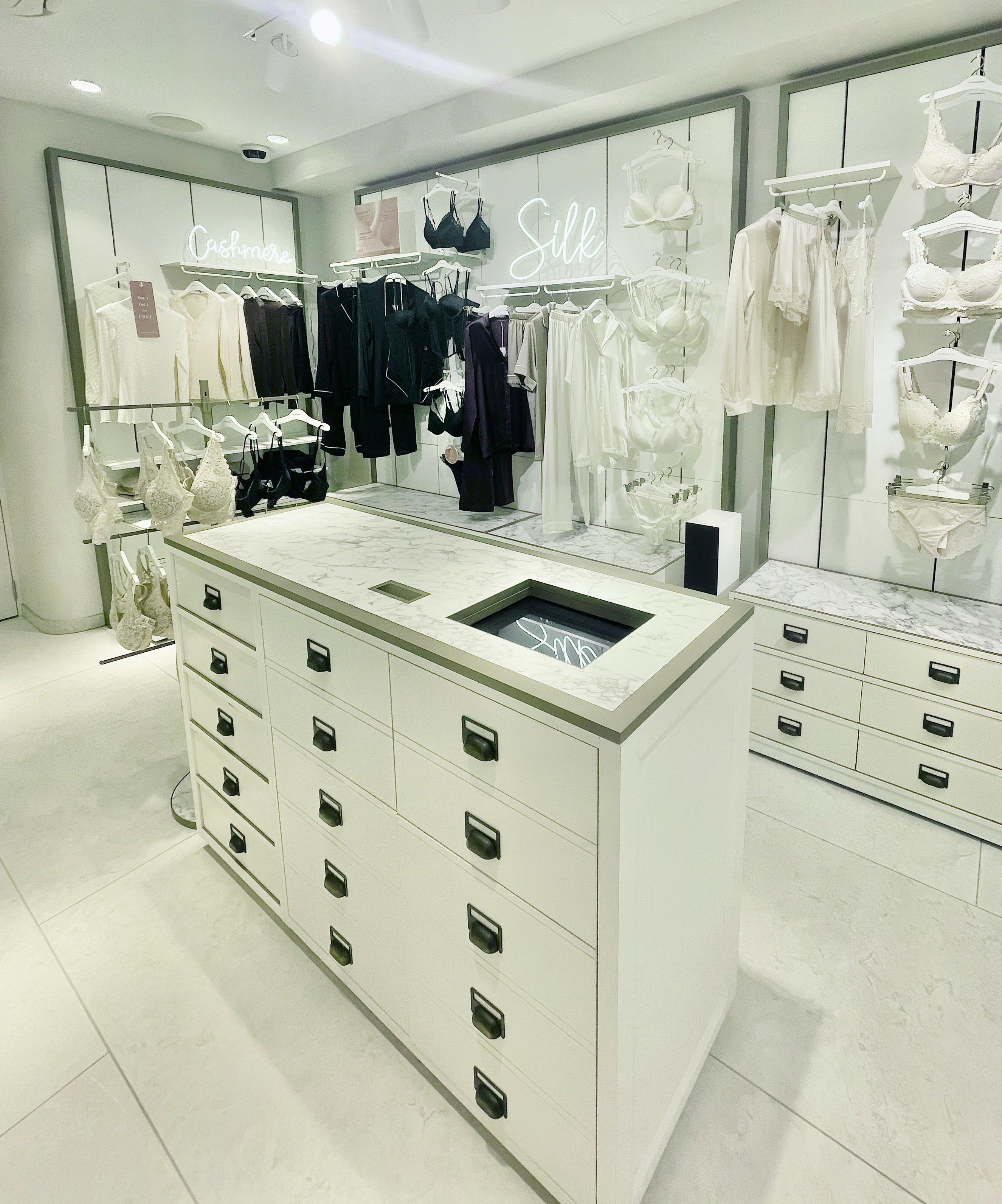 Intimissimi 六本木店