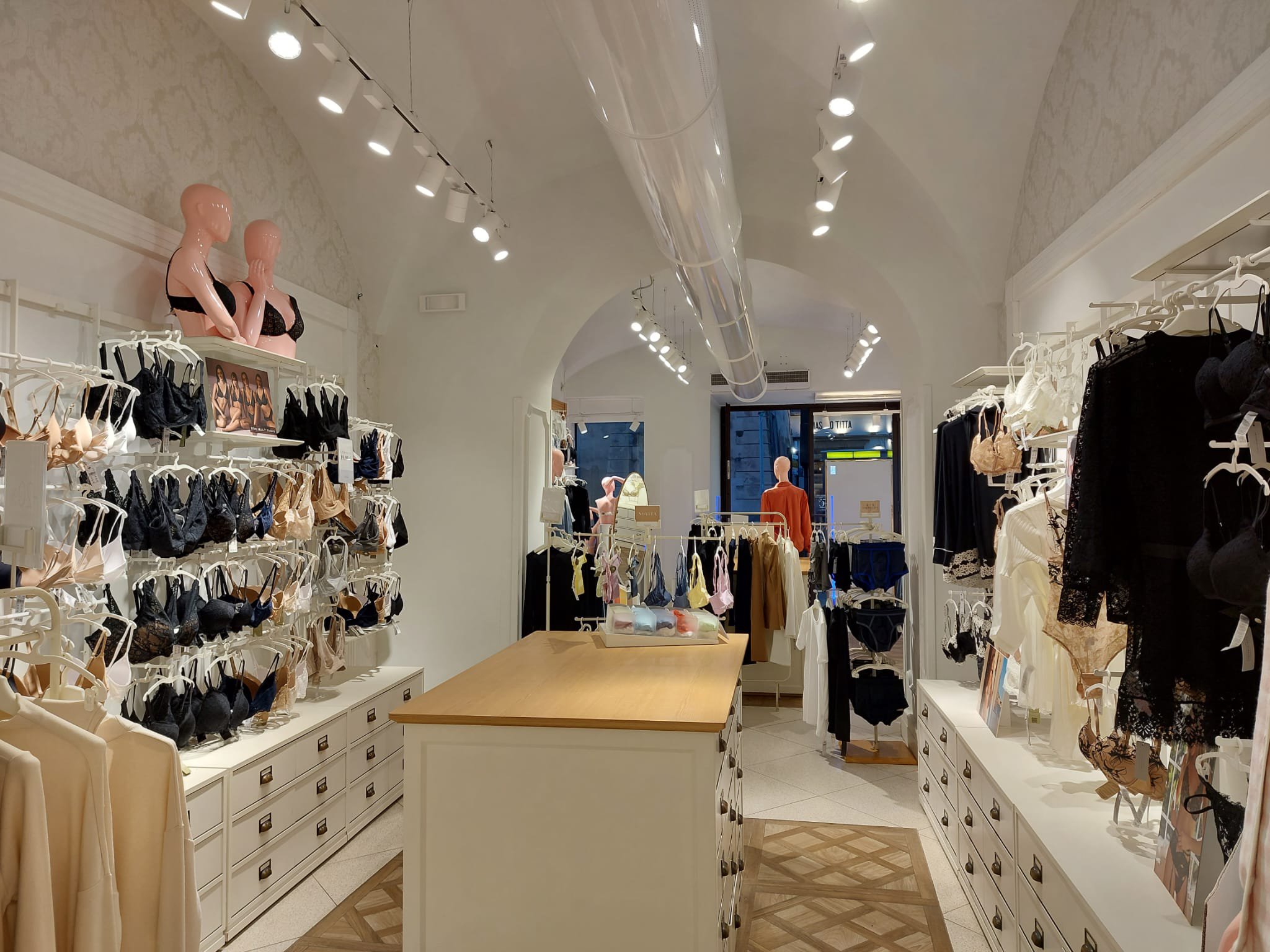 Intimissimi CIVITAVECCHIA LARGO PLEBISCITO