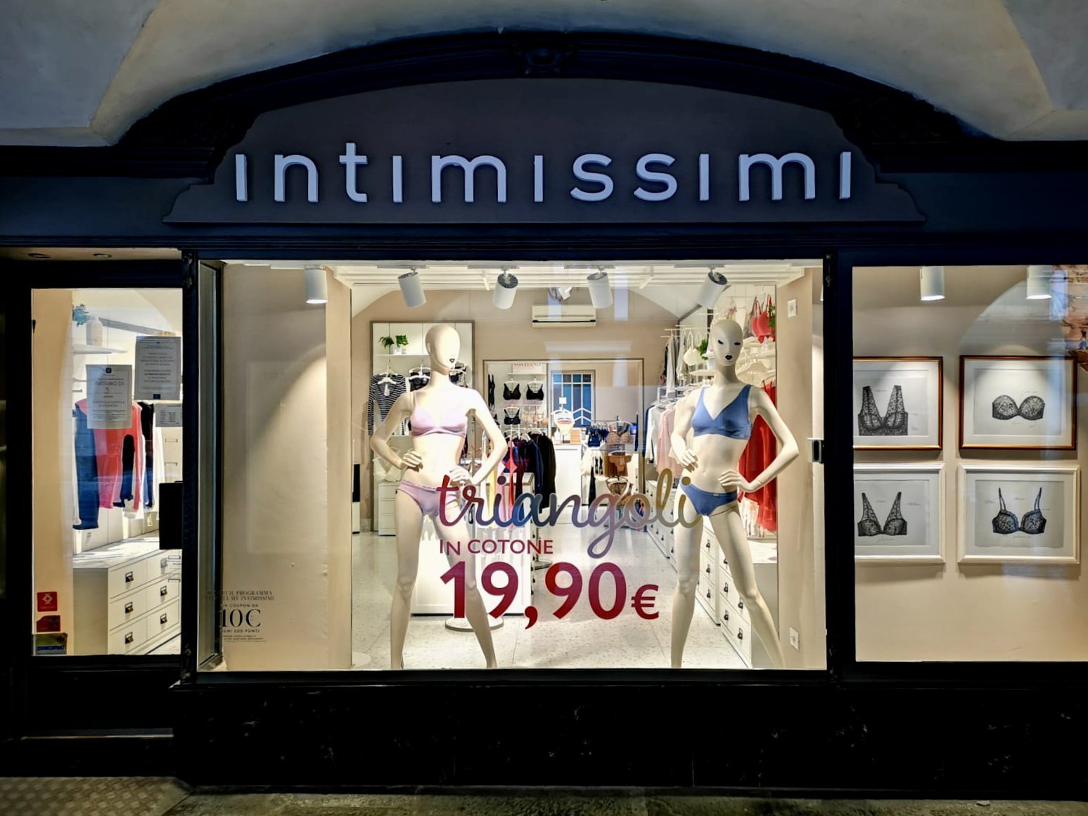 Ihren nächsten Unterwäsche & Dessous Laden in Via Roma,49 in