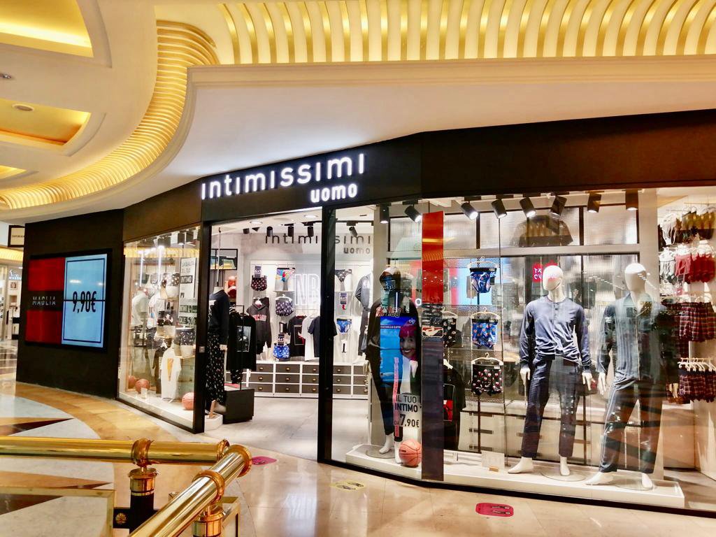 aventura mall guess store