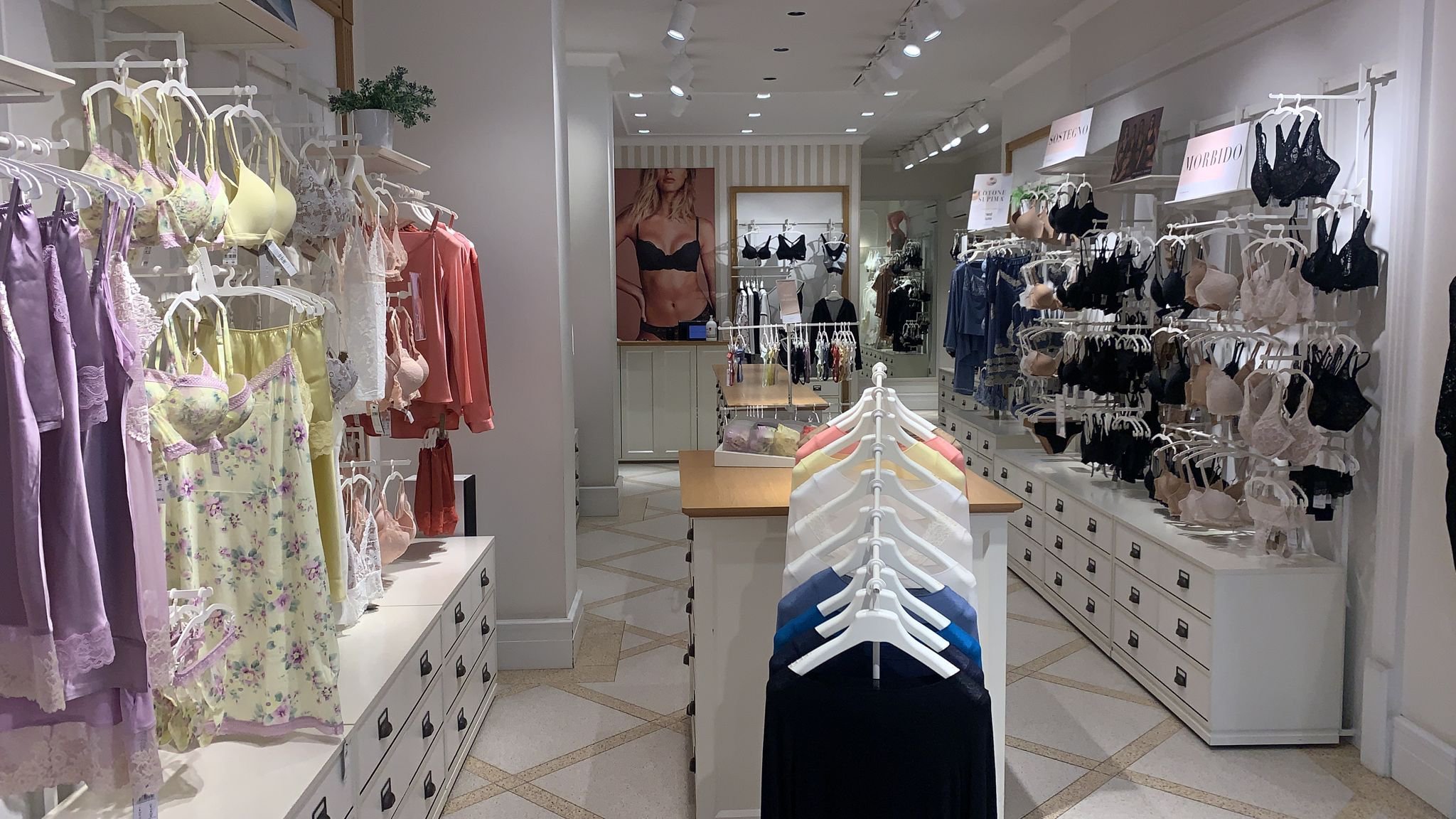 Intimissimi BARLETTA VIA F. D'ARAGONA 90