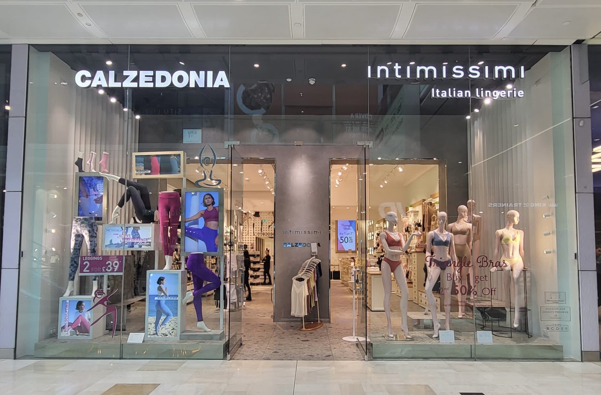 Underwear and lingerie shop in London-Shepherd's Bush at Westfield White  City - Ariel Way