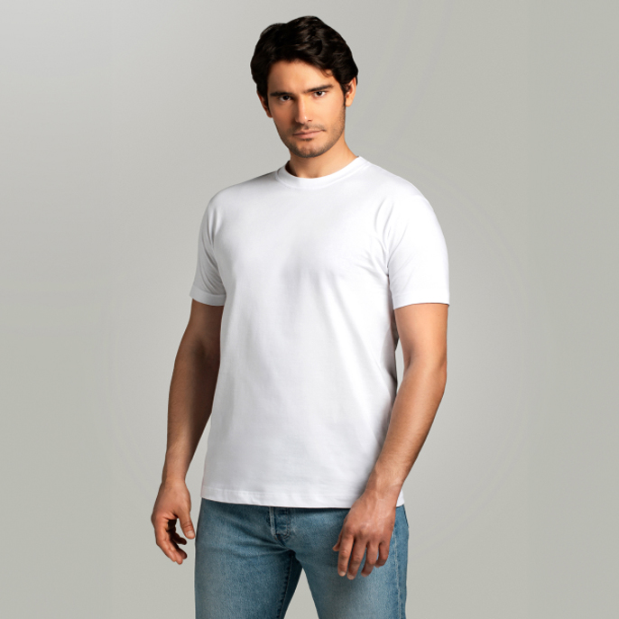 Muscle Fit<br><span>T-shirt in 100% cotone studiata per esaltare il bicipite e i pettorali e nascondere l'addome. Perfetta per esibire un fisico atletico</span>