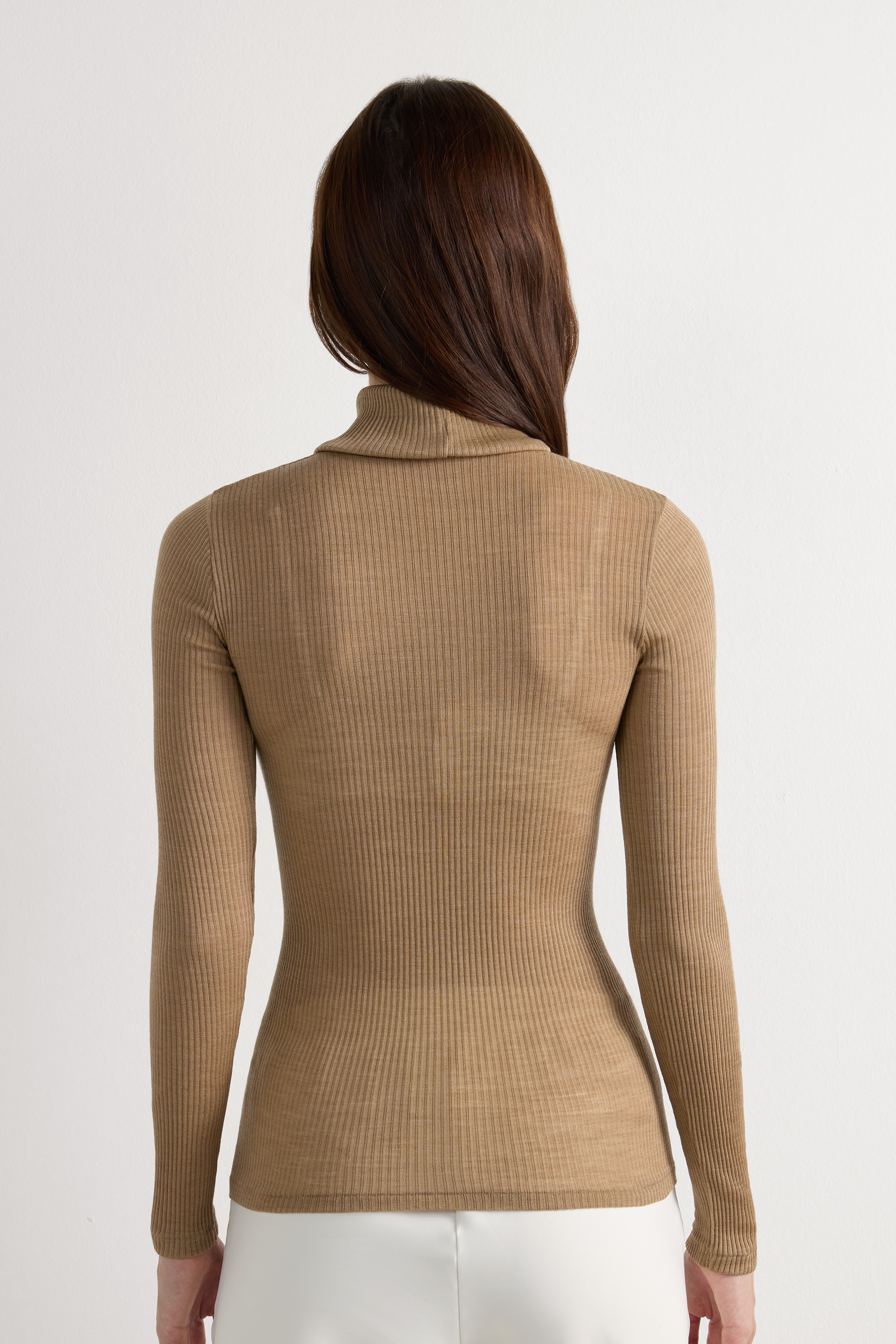 ウール＆シルク長袖ハイネックトップス